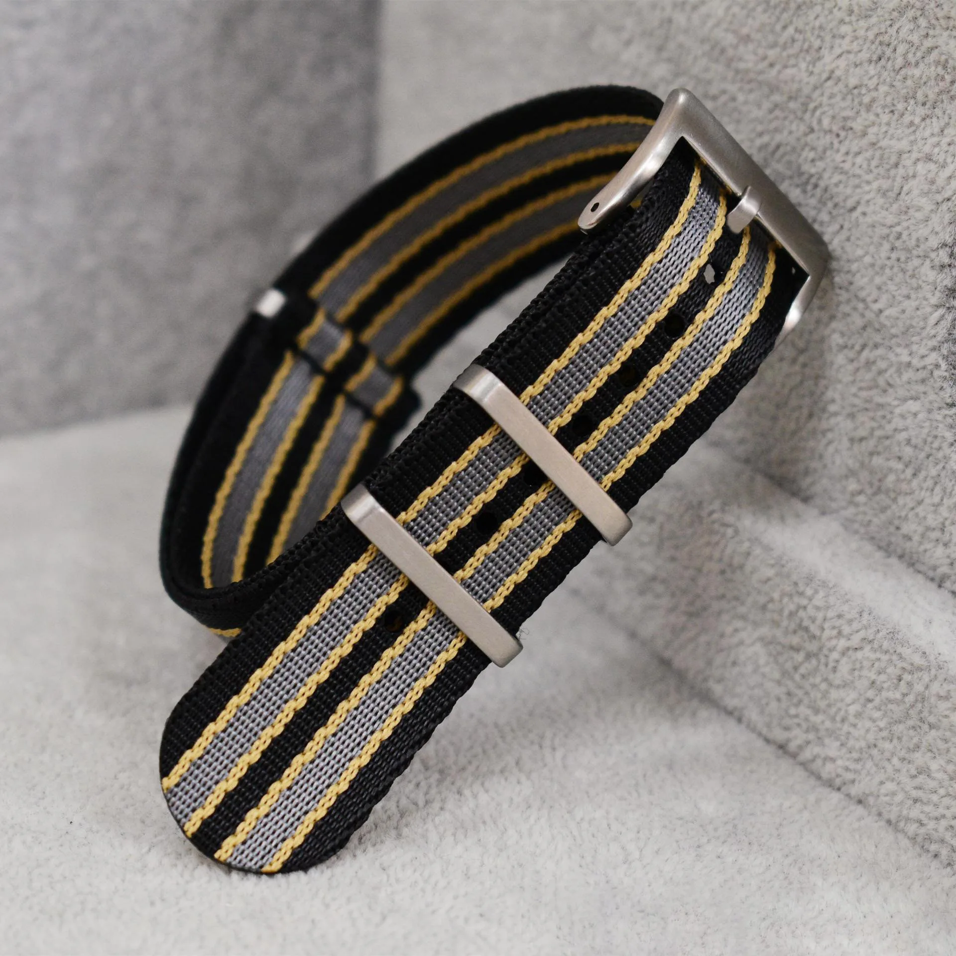 20 mm nylon horlogeband voor O - Nylon Nato Strap recensie en prijs